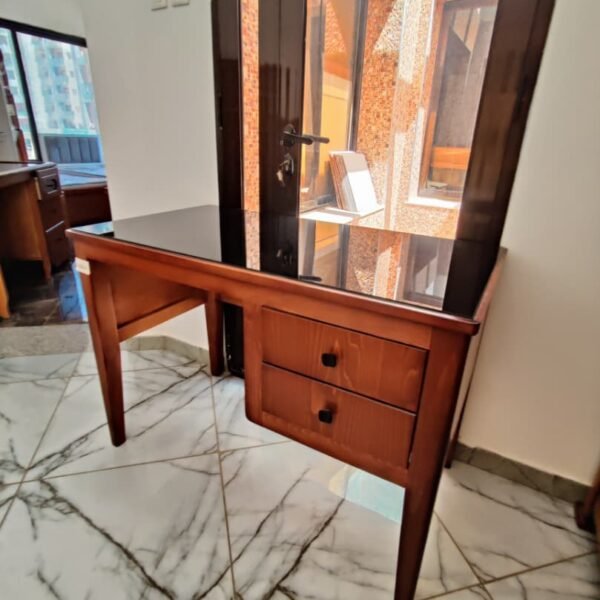 BUREAU HETRE MARON PR00602