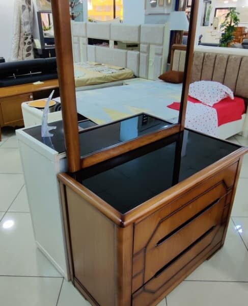 CHAMBRE HETRE 03 PORTE