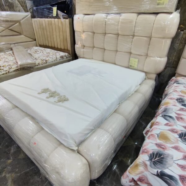 LIT 02 PLACES CAPITONE PANDA 3D PR02529